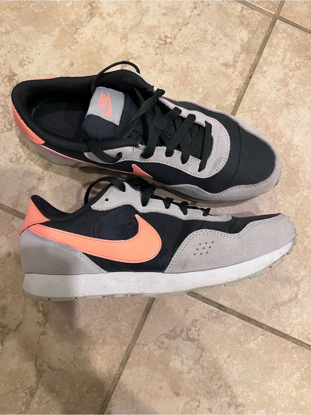 Nike women’s Sneakers - Black, Beige & Coral